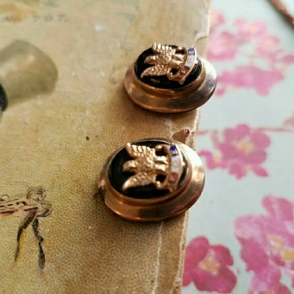 Vintage Fraternal Order of Eagles FOE earrings vintage screwback as is gold fill - Picture 5 of 7